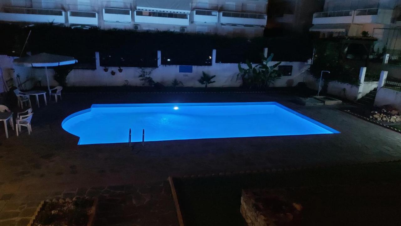 Blue Deluxe Apartment Kallithea  Buitenkant foto